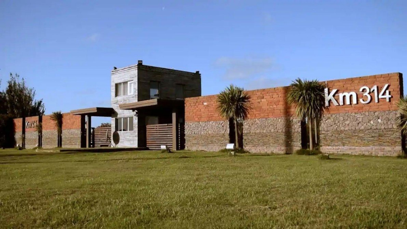 LOTE EN VENTA EN BARRIO KM.314 CONSOLIDADO CON IMPORTANTES AMENITIES ( C.24)