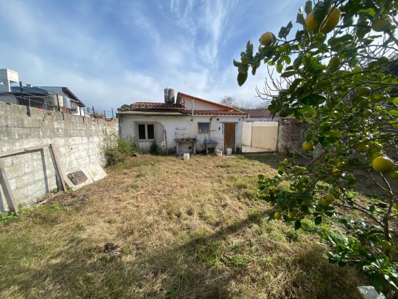 VENTA EN LA COSTA 2 casas a reciclar sobre lo de 10x40 ¡OPORTUNIDAD! A INVERSIONISTA