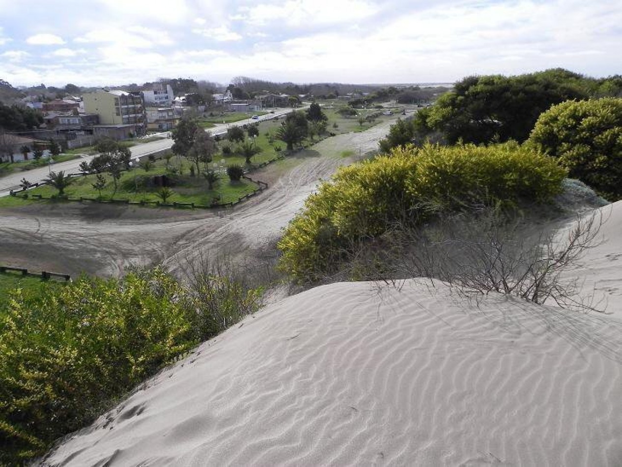 VENTA EN LA COSTA: COMPLEJO TURISTICO, 11 DUPLEX. ALTA RENTA, OPORTUNIDAD DE INVERSION