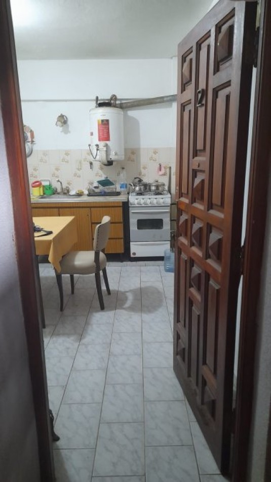 VENTA EN LA COSTA, IMPORTANTE LOCAL + 2 VIVIENDAS