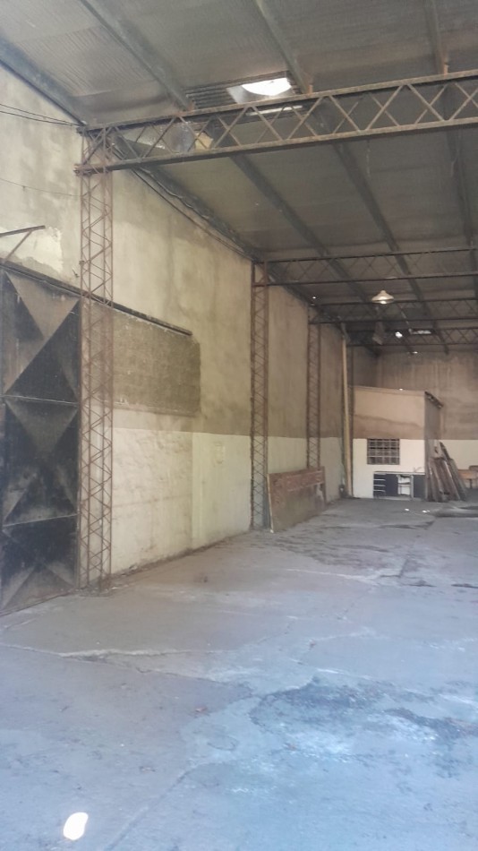 VENDO EN LA COSTA DEPOSITO CON TERRENO LIBRE