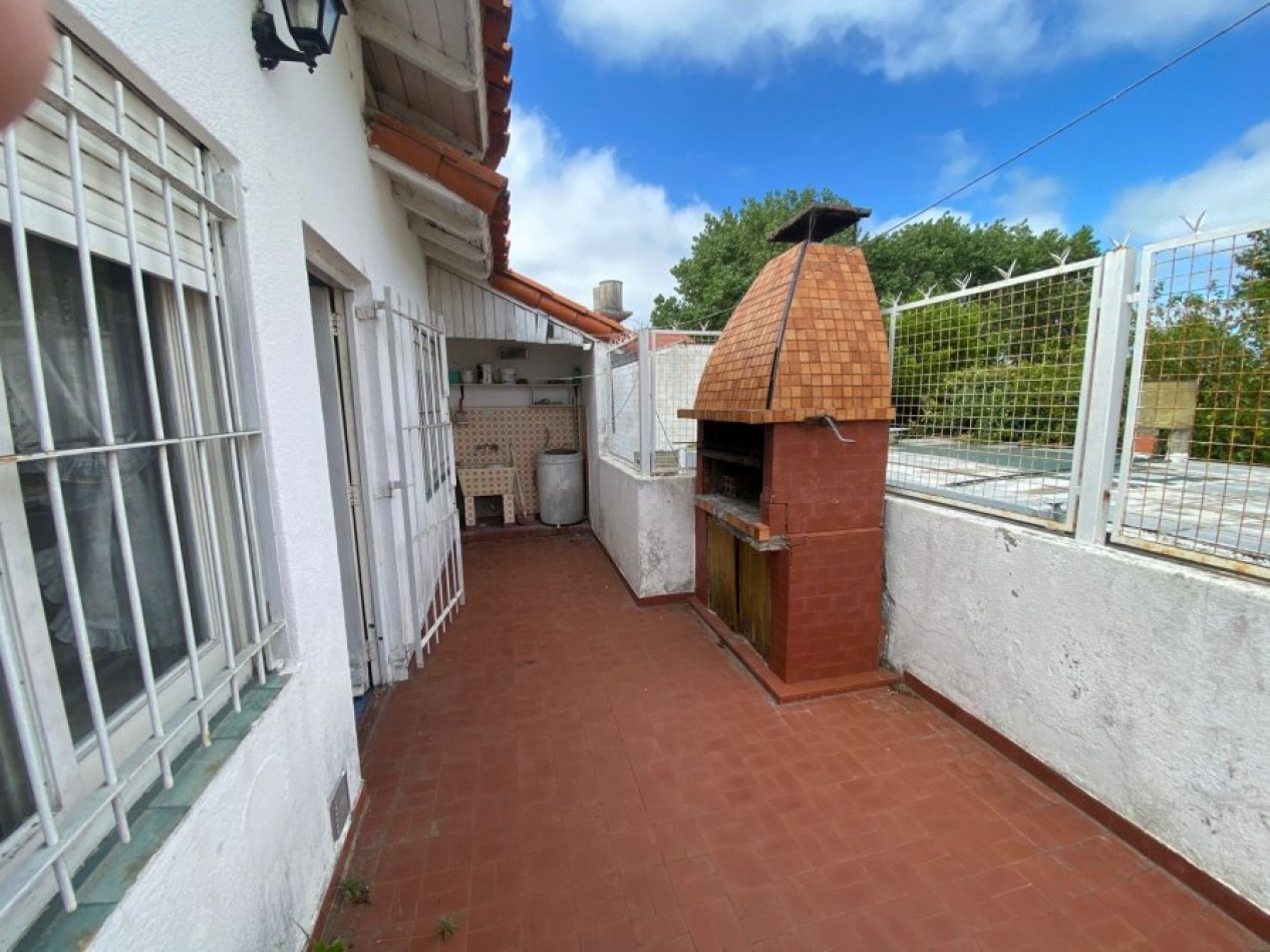 ALQUILER EN SANTA TERESITA REGIO TRIPLEX, CERCA DEL MAR C/ COCHERA Y GAS NATURAL