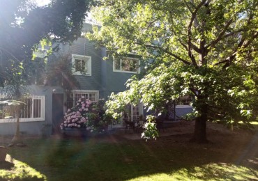 VENTA SANTA TERESITA, CHALET + CABAÑAS C/ PARQUE Y PISCINA, IDEAL VIV. / RENTA / HOTEL / GASTRONOMIA