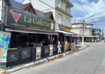 VENDO EN LA COSTA, GALERIA EN BLOCK, EXCELENTE INVERSION, ALTA RENTA