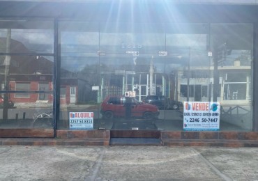 IMPORTANTE LOCAL, SALON 120M2, EXCELENTE UBICACION SOBRE AVENIDA
