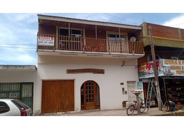 LOCAL 200M2 + DEPTO 4 AMBIENTES CON BALCON Y TERRAZA